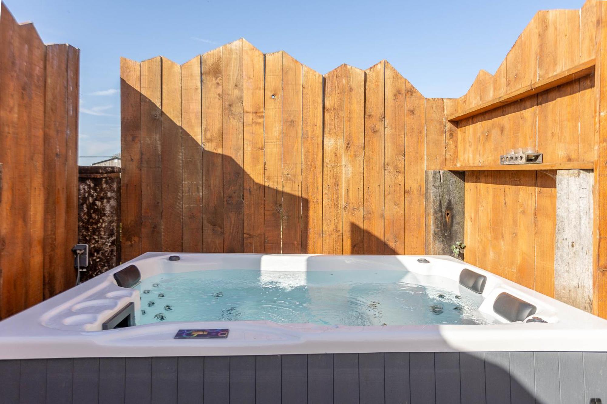 Les Tiny Du Pre Mathy - Logements Insolites Avec Jacuzzi A プロフォンドヴィル エクステリア 写真