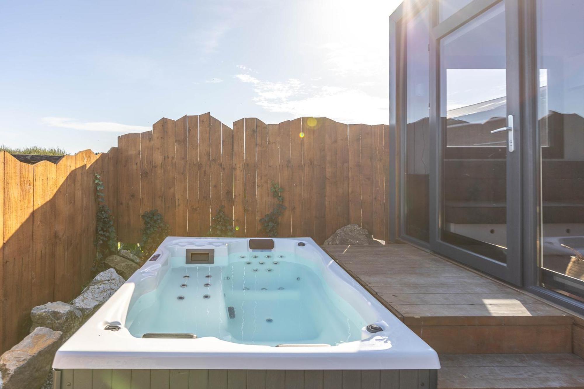 Les Tiny Du Pre Mathy - Logements Insolites Avec Jacuzzi A プロフォンドヴィル エクステリア 写真